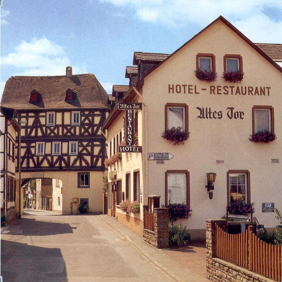 Hotel Altes Tor à Filsen Extérieur photo
