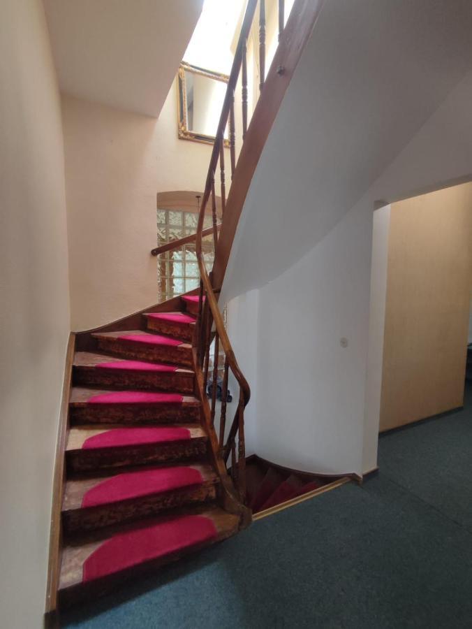 Hotel Altes Tor à Filsen Extérieur photo