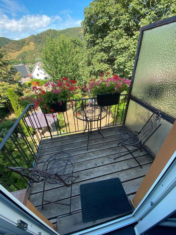 Hotel Altes Tor à Filsen Extérieur photo